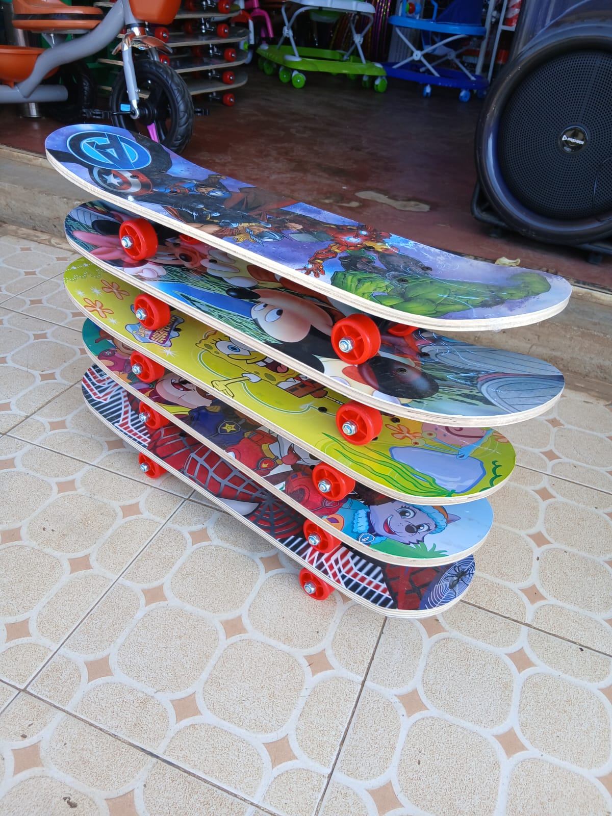 Medium Skateboard – 60cm | Balanced, Durable & Great for Kids and Teens
